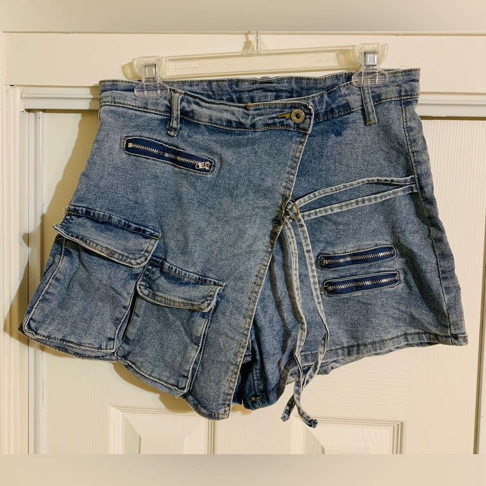 Molisry Women's Denim Shorts/Skort High Waist Double Side Asymmetrical Hem Sz Lg